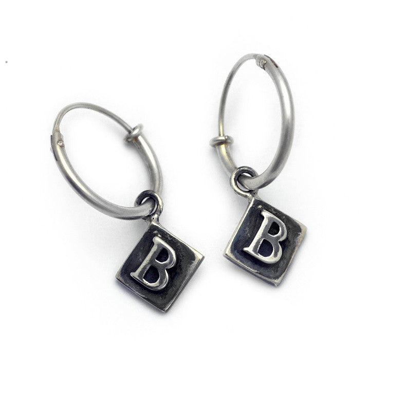 Alphabet sleeper hoop earrings ALHE matt finish - Annika Rutlin