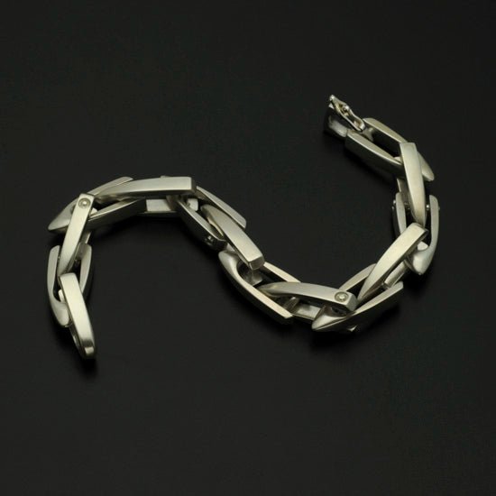 Idun Stirrup Bracelet IB75SR - Annika Rutlin