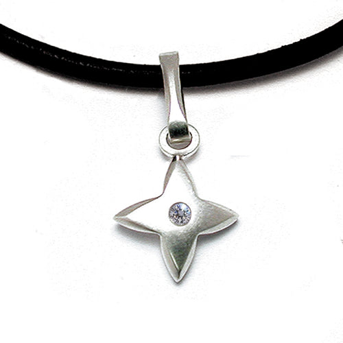 Annika Rutlin linked star pendant in silver featuring high quality diamond
