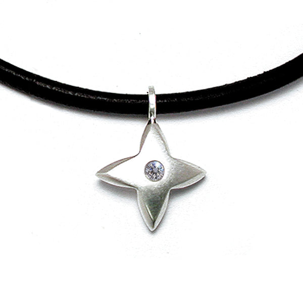 Aniara star flower diamond pendant on leather SFP41D-le