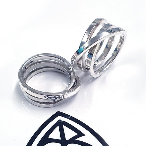 UR04 United silver coil wrap ring - Annika Rutlin