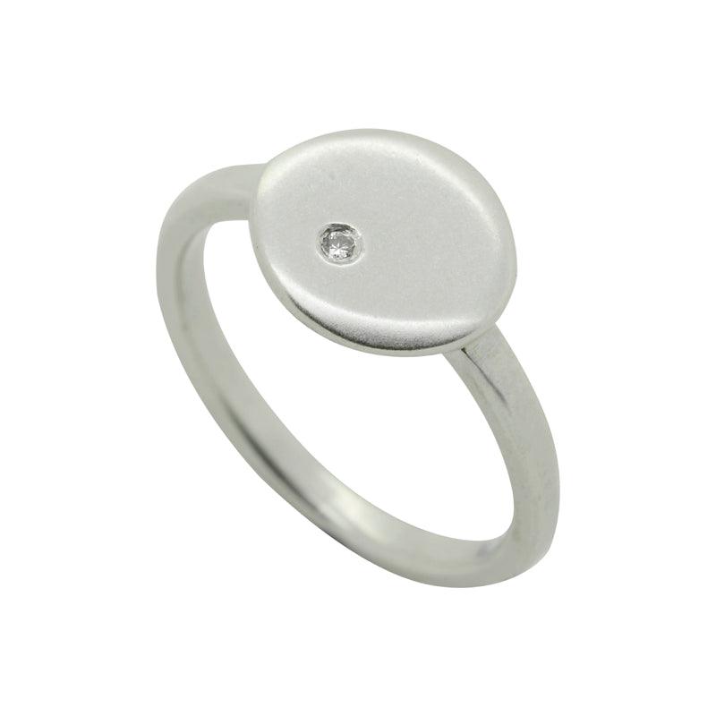 Cairn collection flat pebble single diamond ring CAR07 - Annika Rutlin