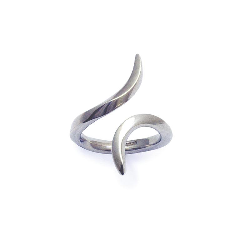 Goddess Tara Harmony short interlocking twist silver ring WTR13 - Annika Rutlin