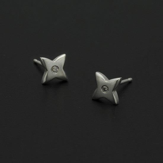 Aniara small flower star diamond set stud earring SFE21D - Annika Rutlin