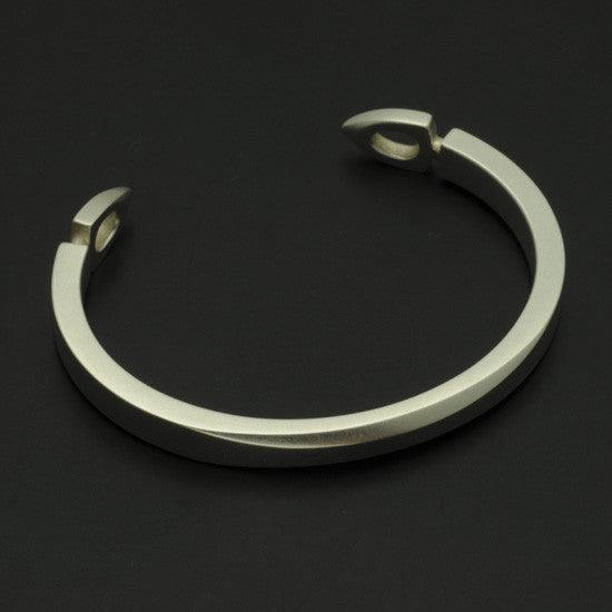 Idun Cuff Bangle IB87SL - Annika Rutlin