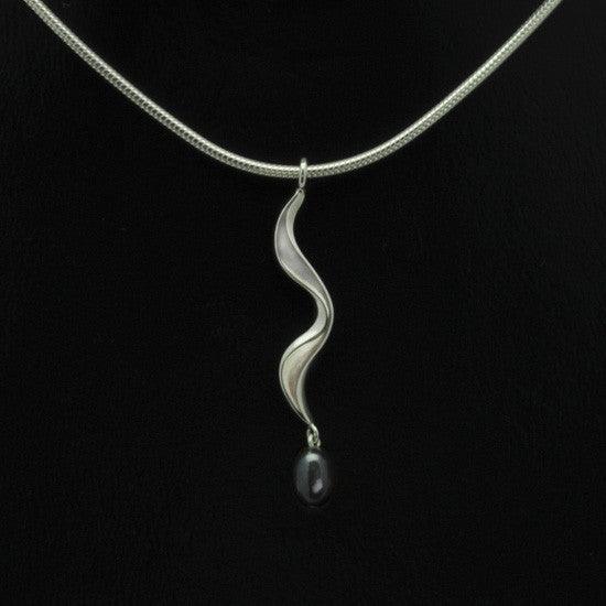 Luna dark drop pearl pendant on snake chain LP42-BP - Annika Rutlin