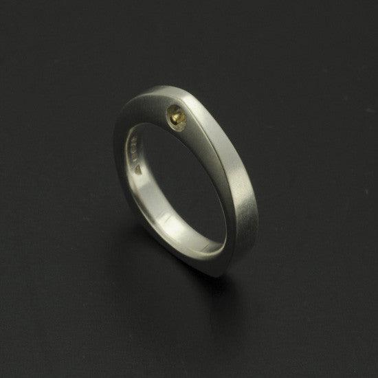 Idun pointed silver ring with 18 carat yellow gold rivet IR09GR - Annika Rutlin