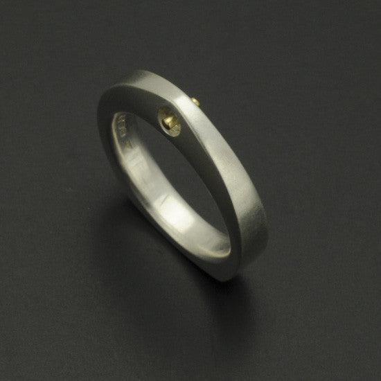 Idun pointed silver ring with 18 carat yellow gold rivet IR09GR - Annika Rutlin