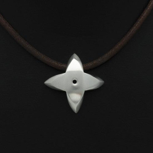 Aniara star flower pendant on leather SFP49P-le - Annika Rutlin