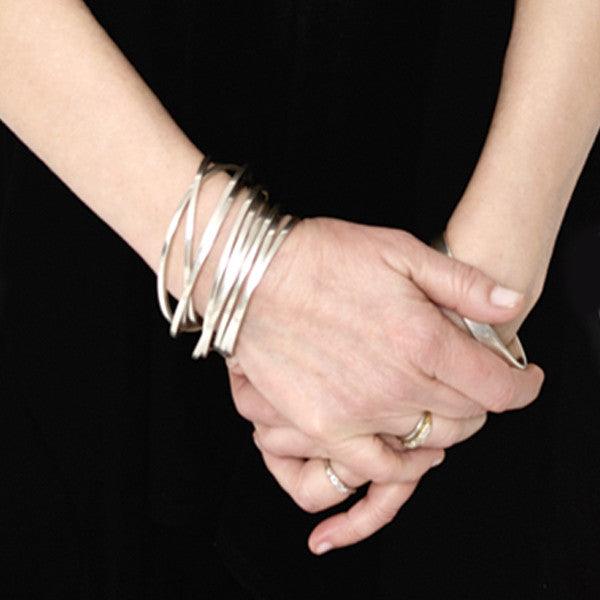 UB63 United triple interlocked oval bangles - Annika Rutlin